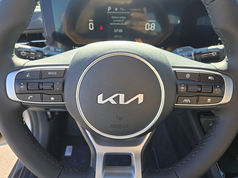 2025 Kia K5 GT-Line photo 9