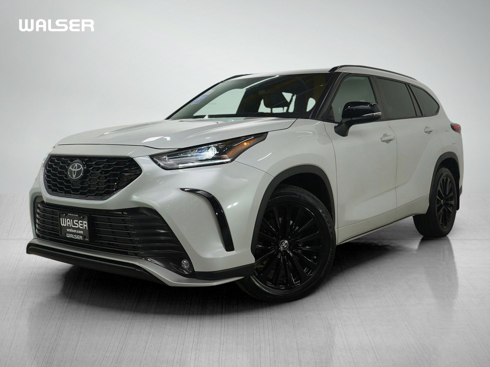 2023 Toyota Highlander XSE's photo