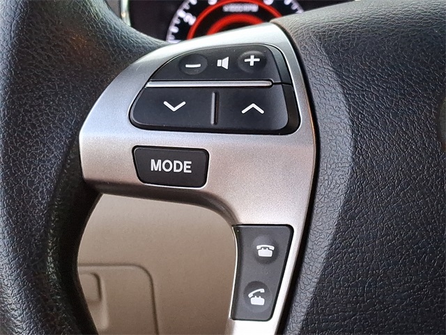 2013 Toyota Highlander Base Plus photo 26