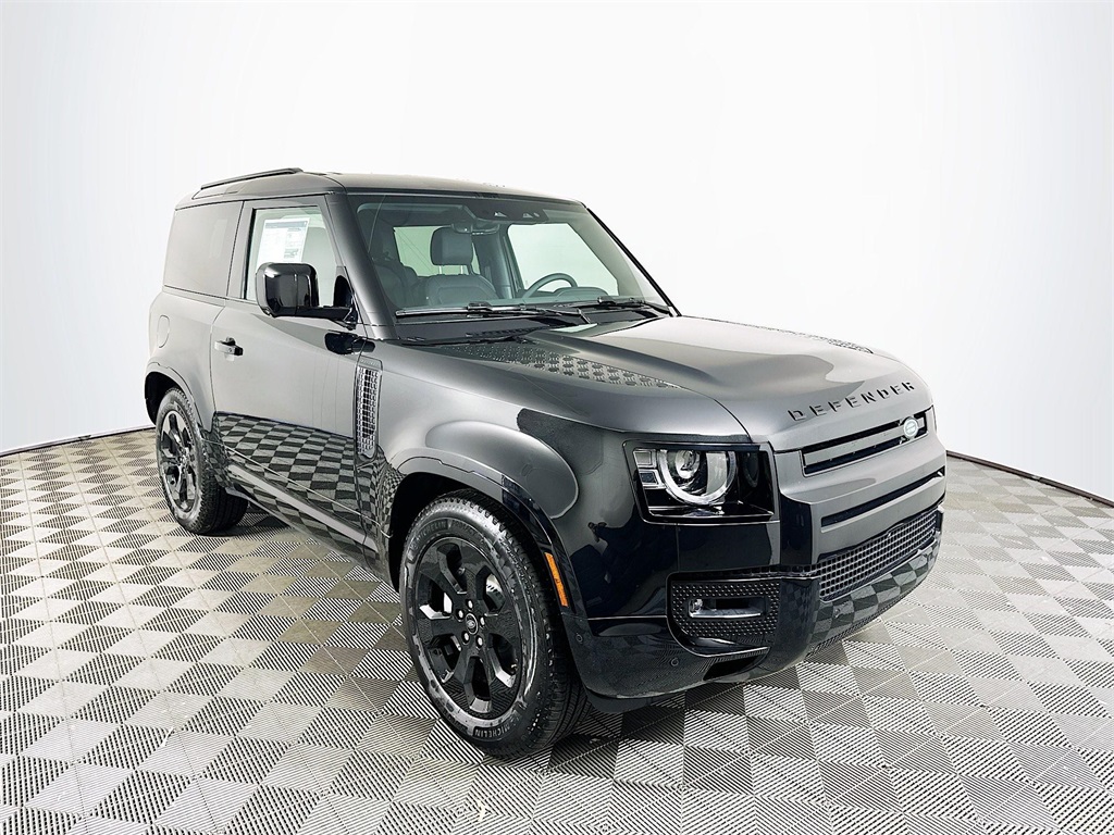 2025 Land Rover Defender 90 X-Dynamic SE photo 3