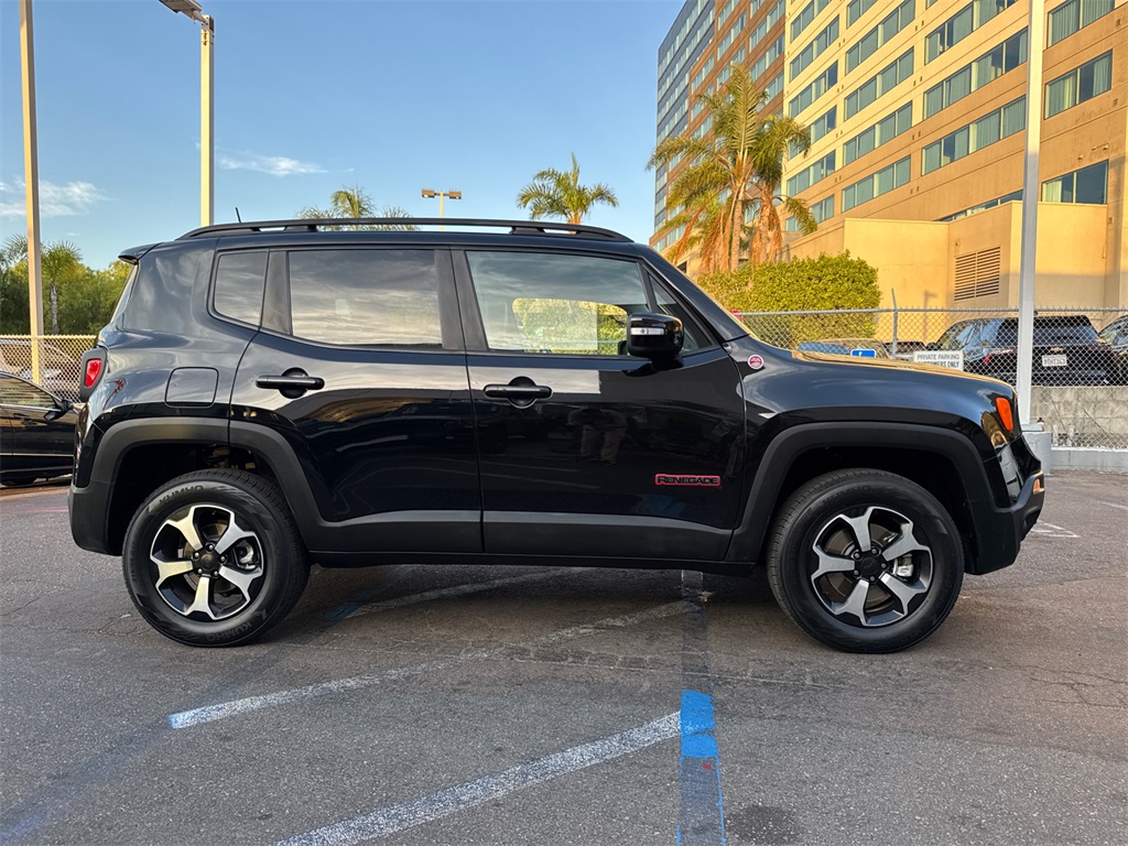 2022 Jeep Renegade Trailhawk photo 4