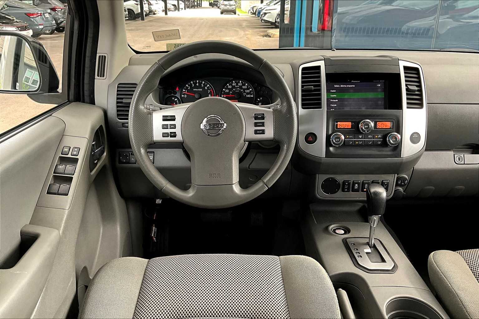 2021 Nissan Frontier SV photo 5