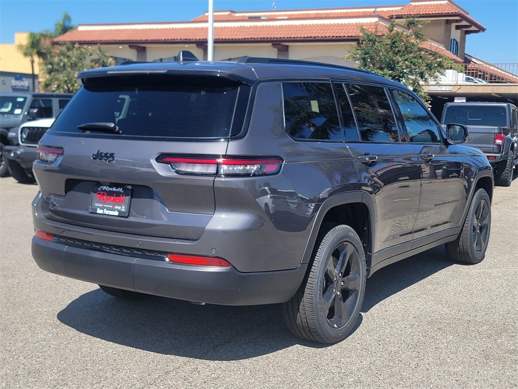2025 Jeep Grand Cherokee Altitude X photo 3