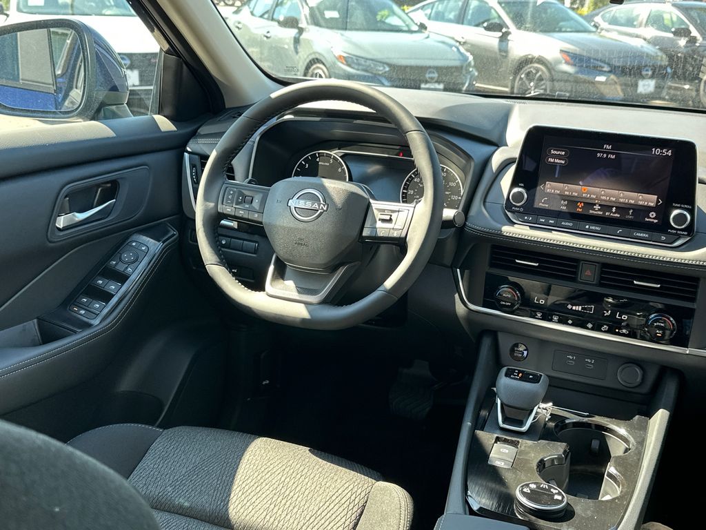 2026 Nissan Rogue SV photo 22