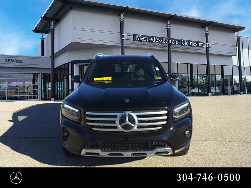 2025 Mercedes Benz GLB 250 4MATIC photo 3