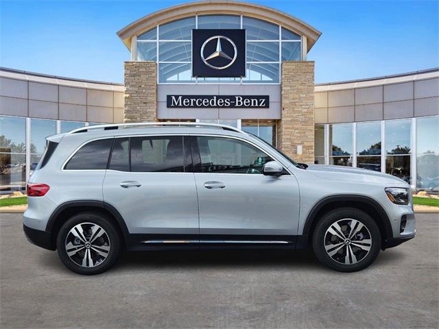 2026 Mercedes Benz GLB 250 4MATIC photo 5