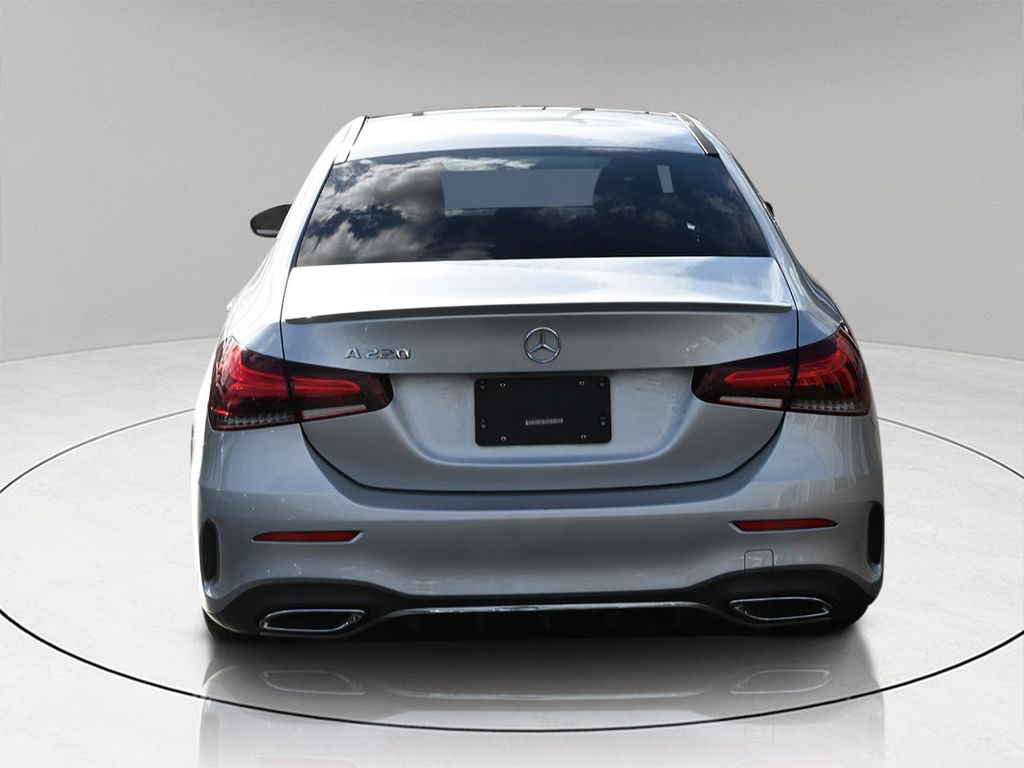 2022 Mercedes Benz A 220 photo 3