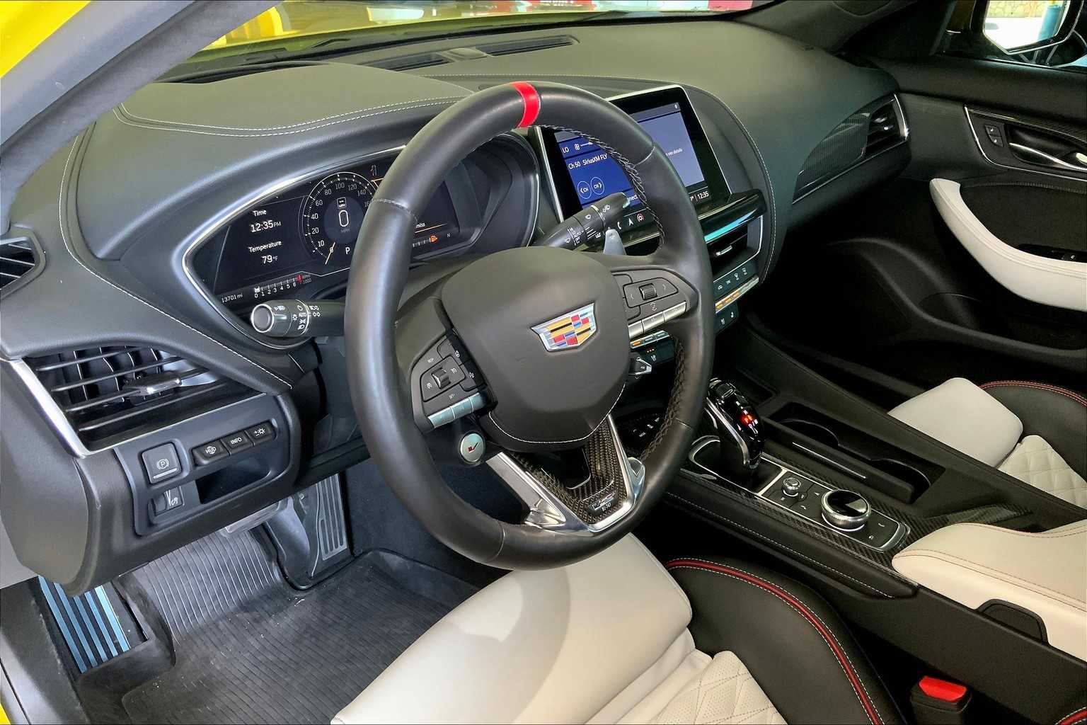 2024 Cadillac CT5 photo 17