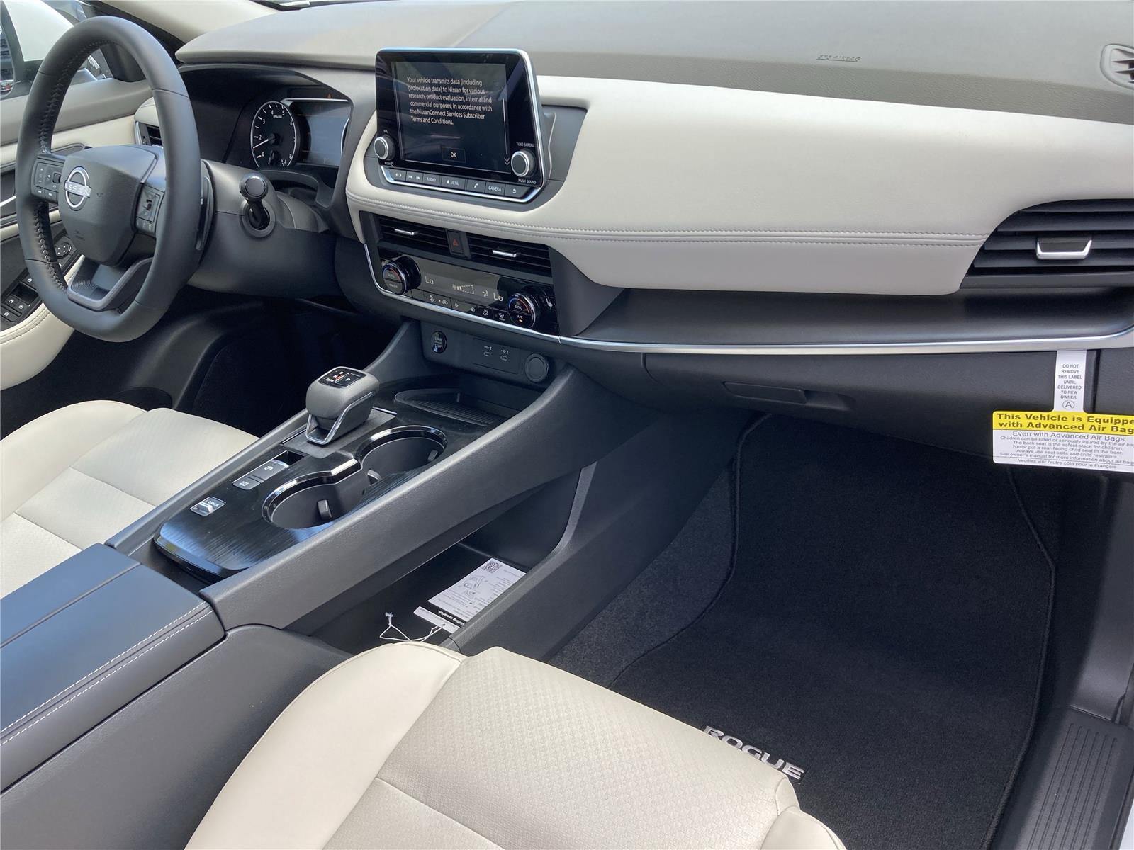 2026 Nissan Rogue SV photo 27