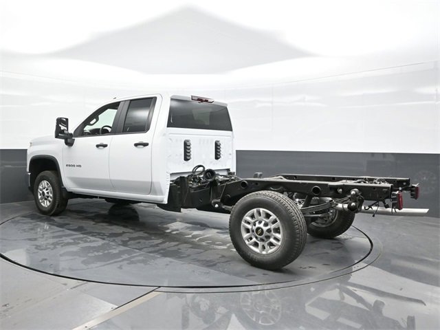 2026 Chevrolet Silverado 2500HD photo 3