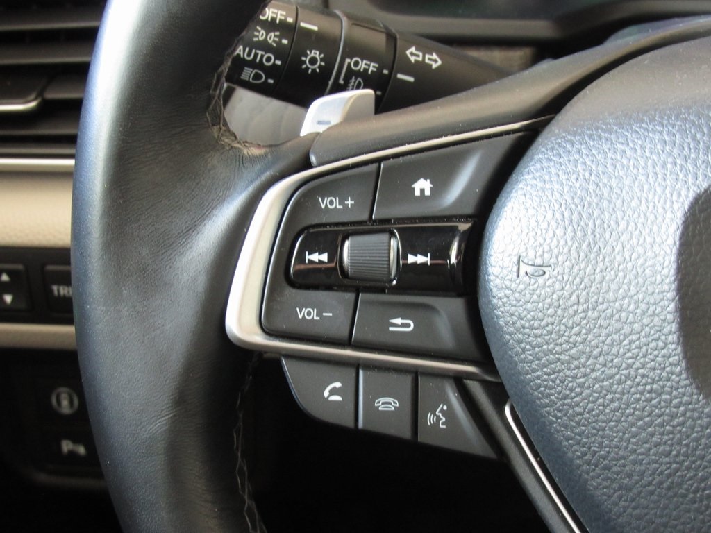 2022 Honda Accord Hybrid Touring photo 23