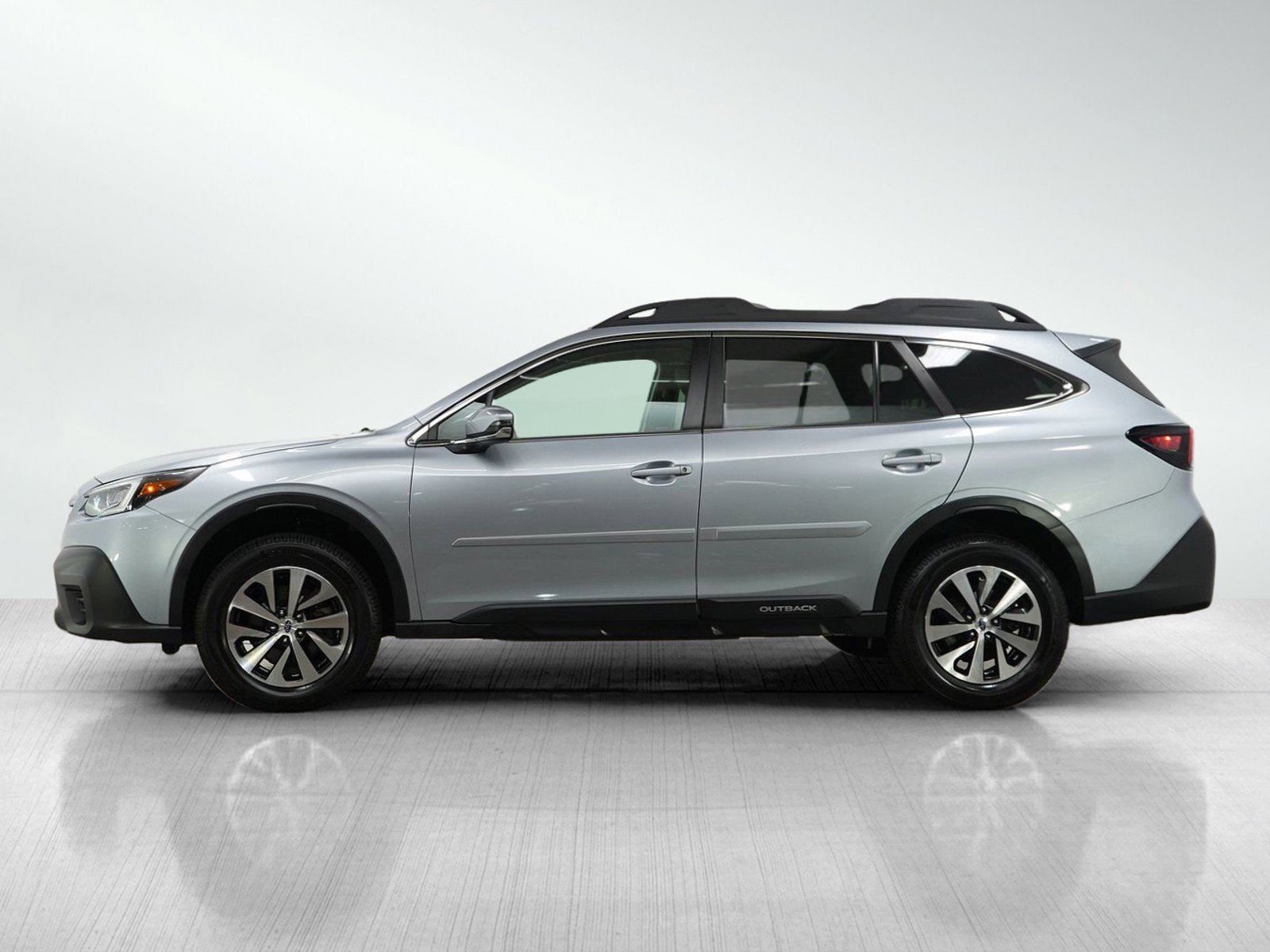 Used 2022 Subaru Outback Premium with VIN 4S4BTACC8N3262572 for sale in Burnsville, Minnesota