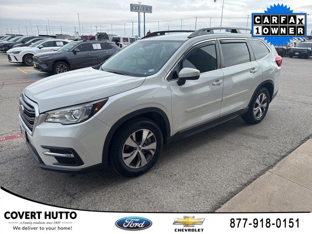 2022 Subaru Ascent Premium's photo