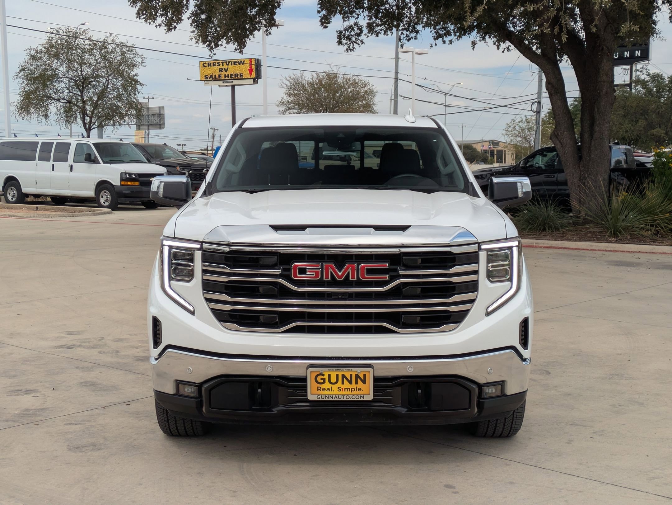 2024 Gmc Sierra 1500 SLT photo 8