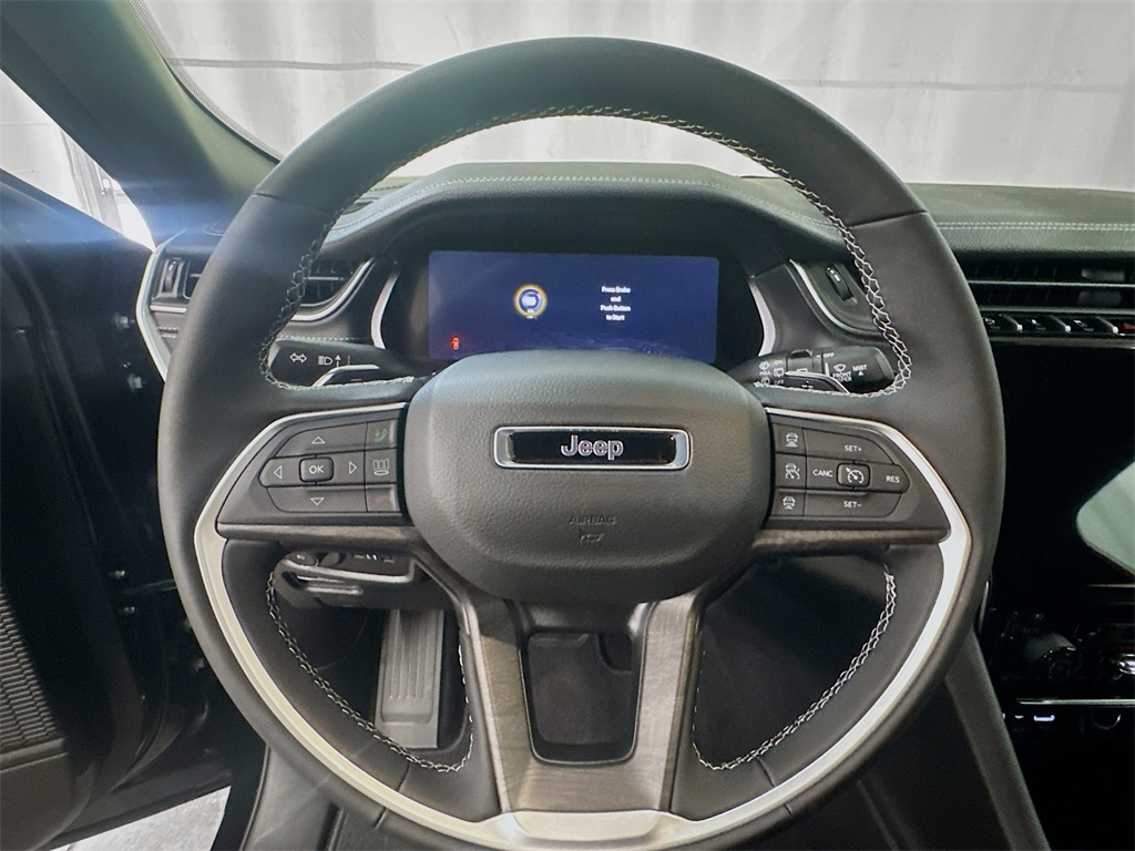 2025 Jeep Grand Cherokee Limited photo 7