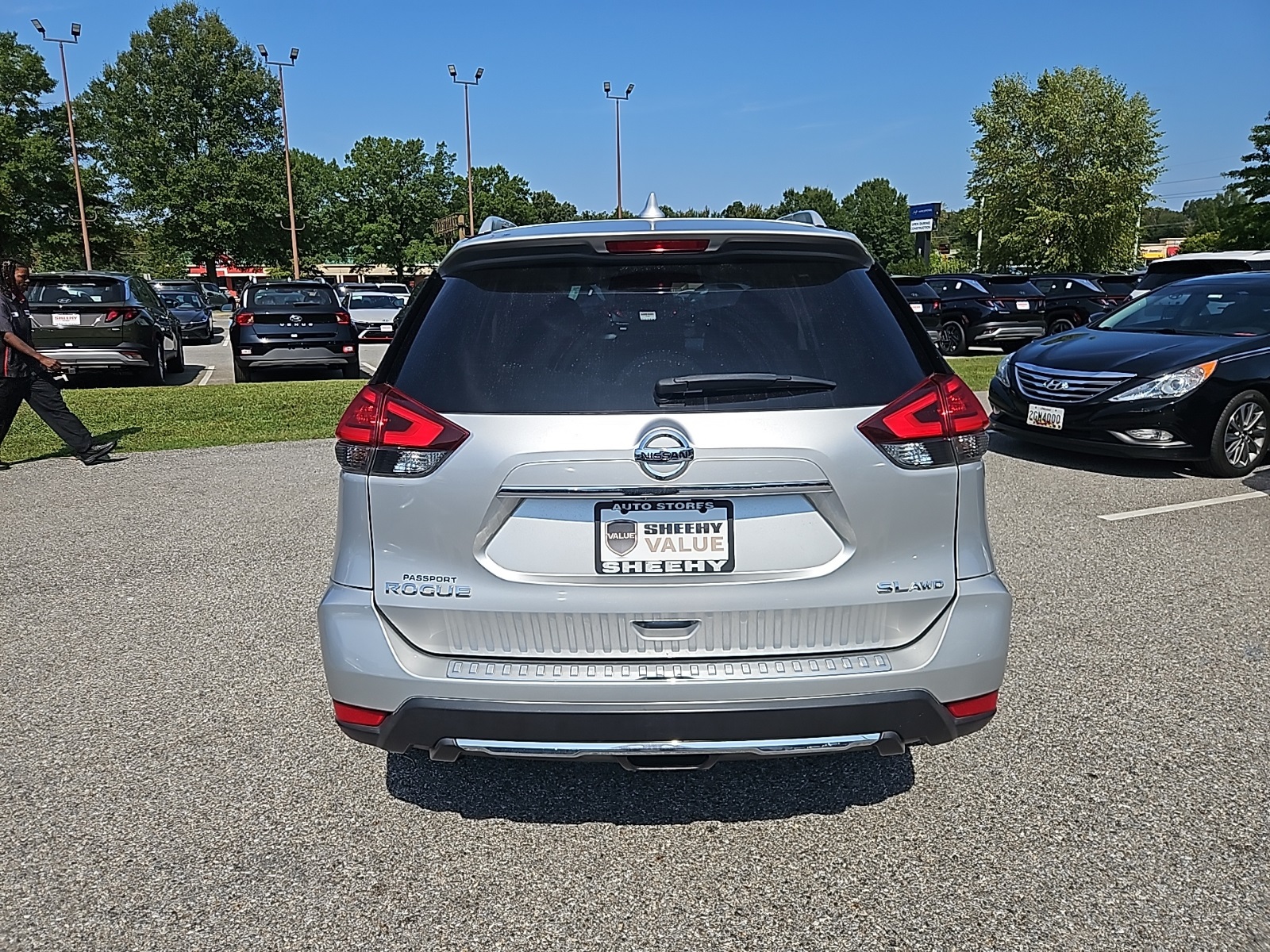 2017 Nissan Rogue SL photo 4