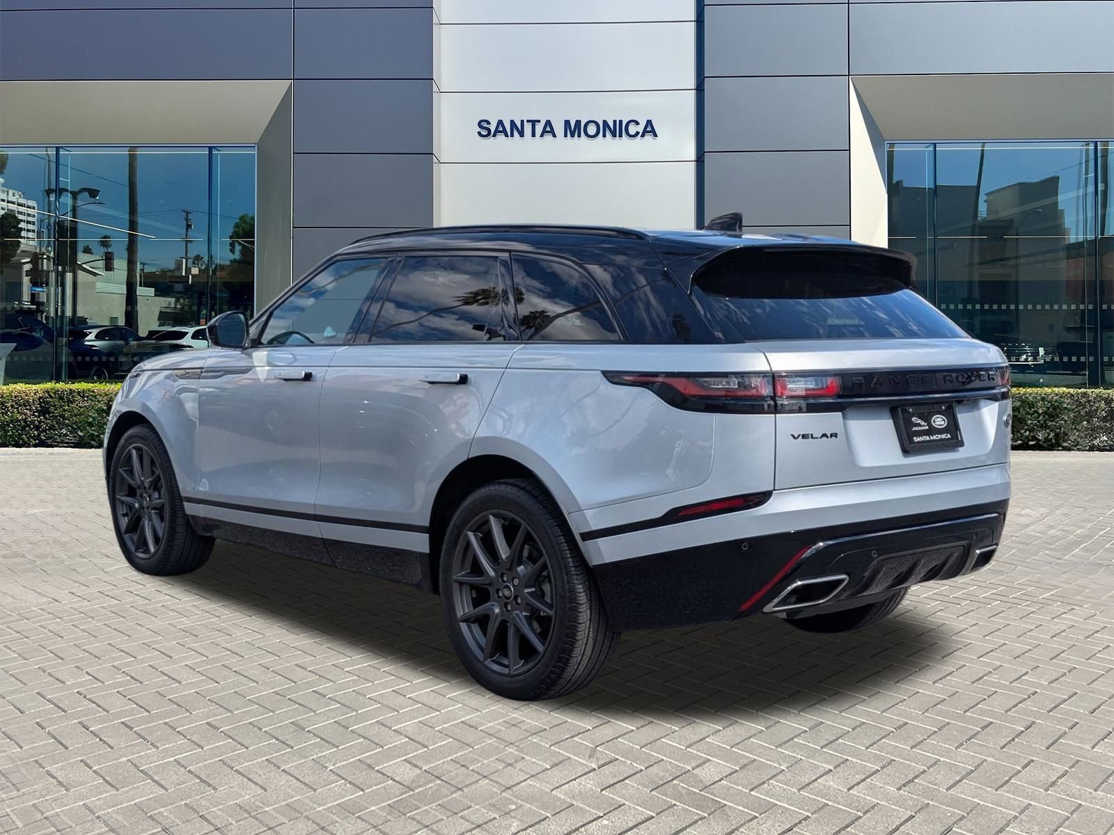 2023 Land Rover Range Rover Velar R-Dynamic S photo 7