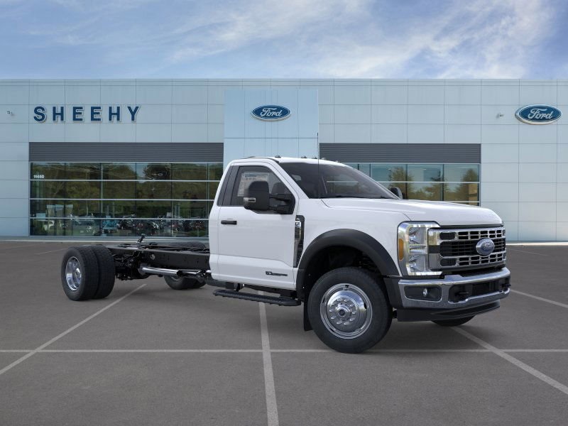 2025 Ford F-550 Super Duty Chassis Cab XL's photo