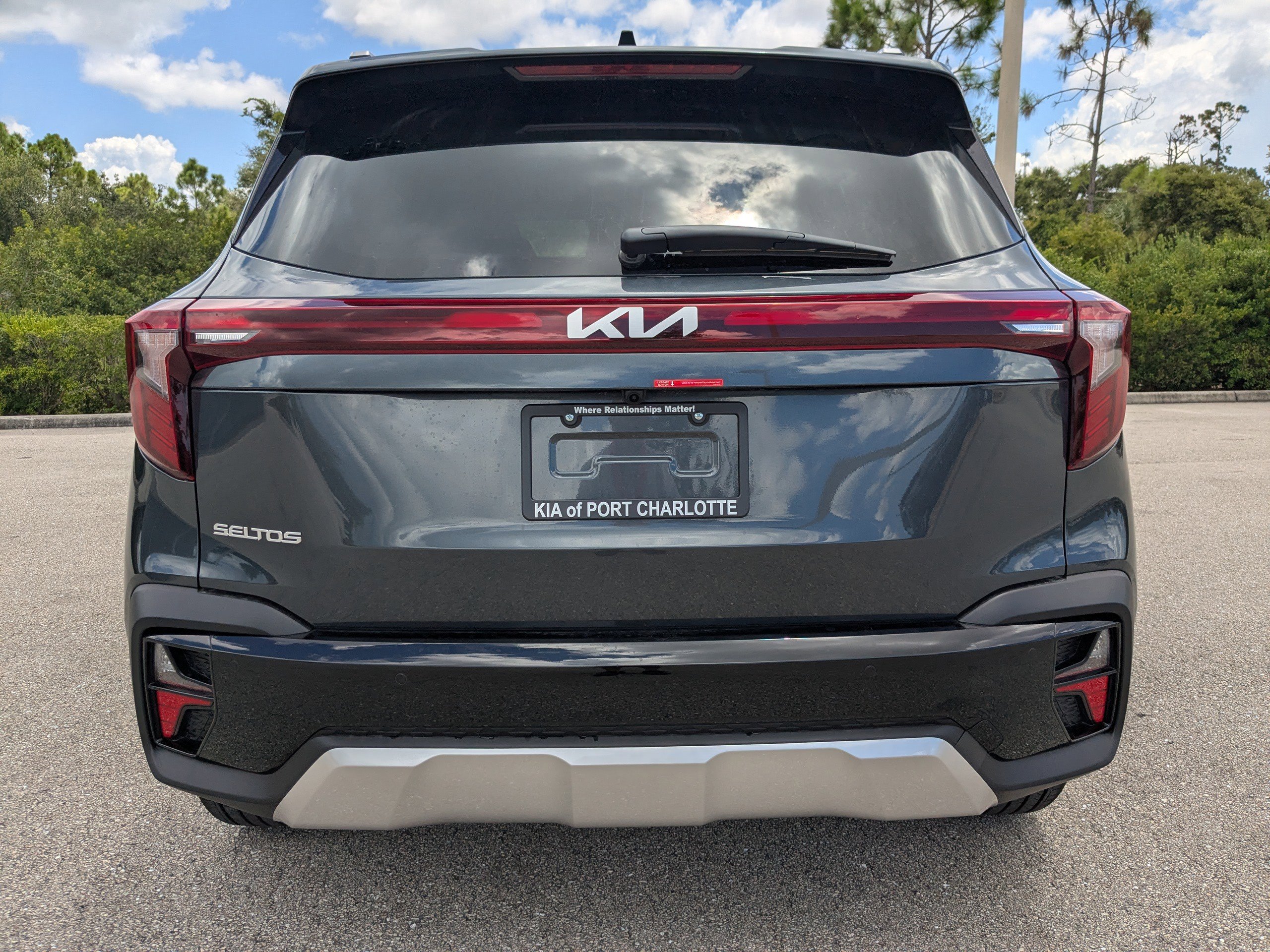 2026 Kia Seltos EX photo 2
