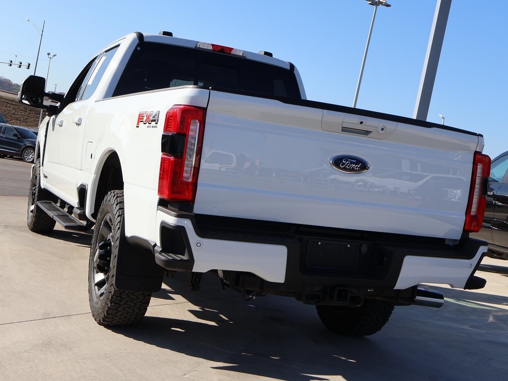 2023 Ford F-250 Lariat photo 3