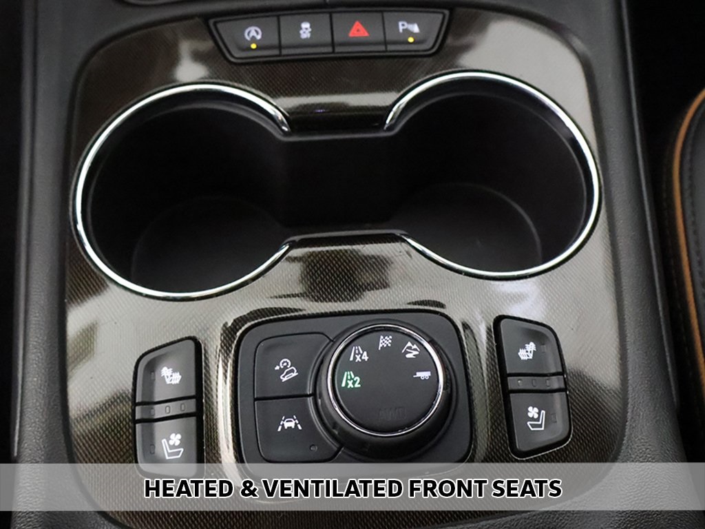 2022 Gmc Acadia AT4 photo 2