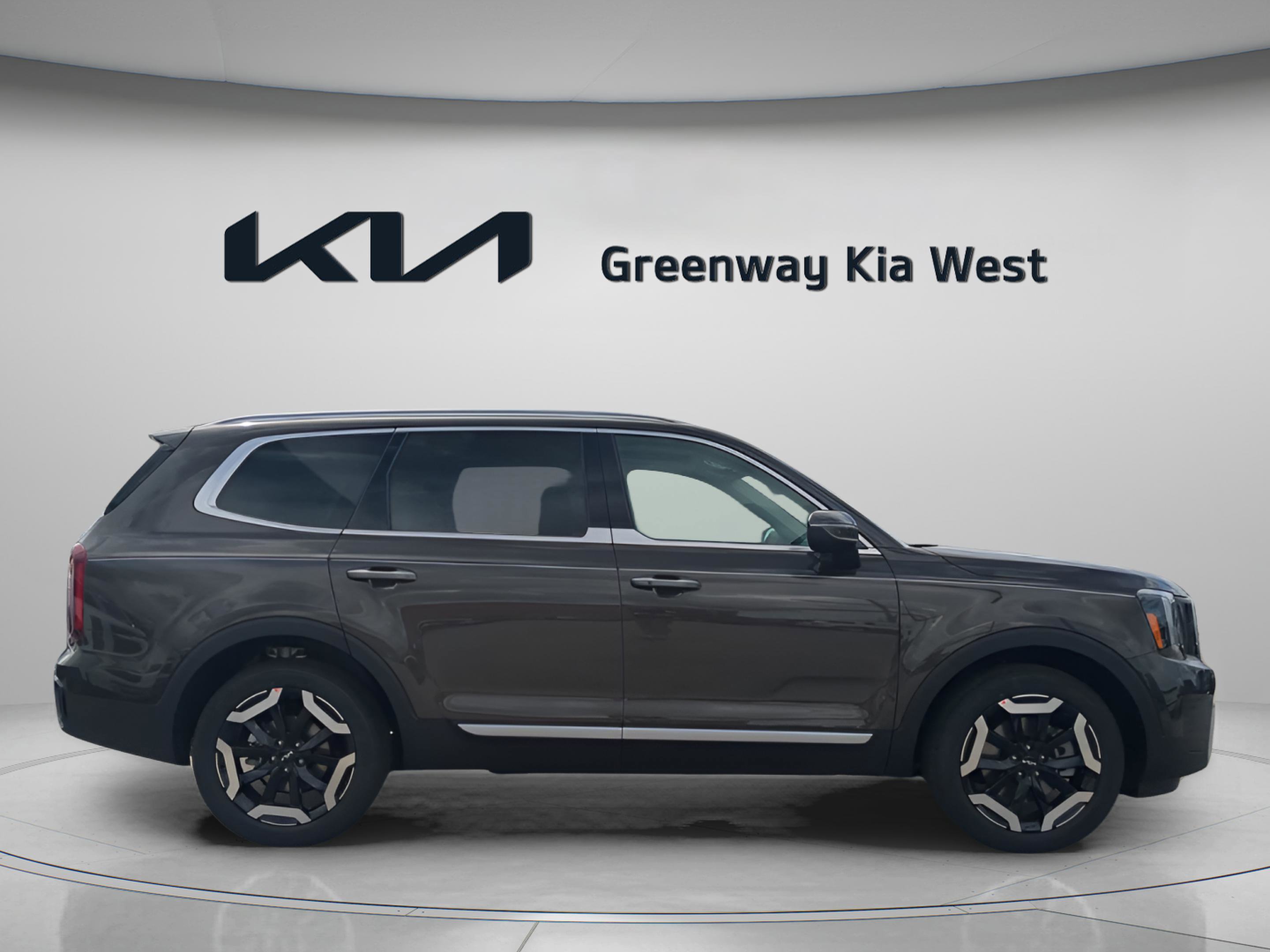 2025 Kia Telluride S photo 7