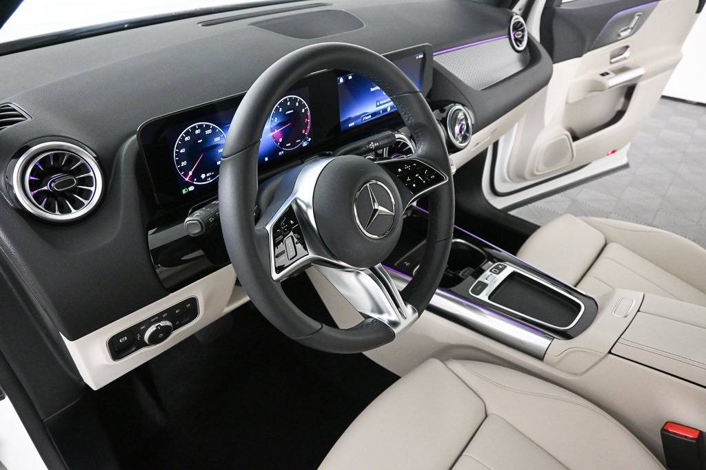 2025 Mercedes Benz GLA 250 photo 4