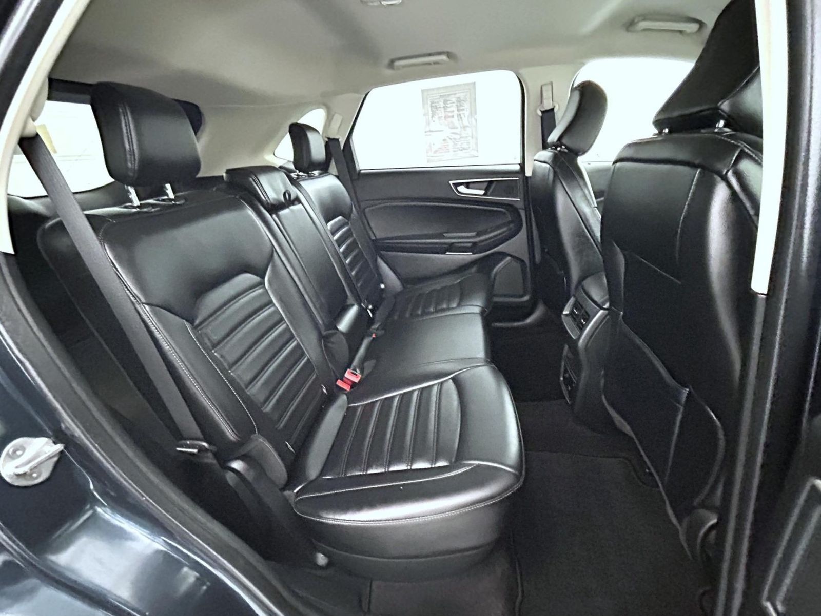 2023 Ford Edge SEL photo 18