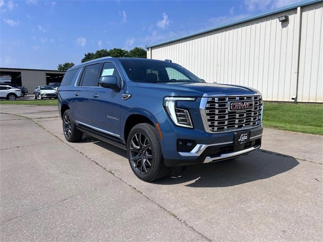 2025 GMC Yukon XL Denali's photo