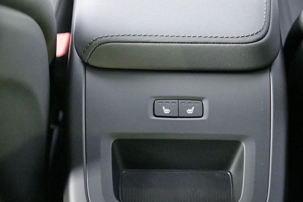 2026 VOLVO XC60 - Image 22