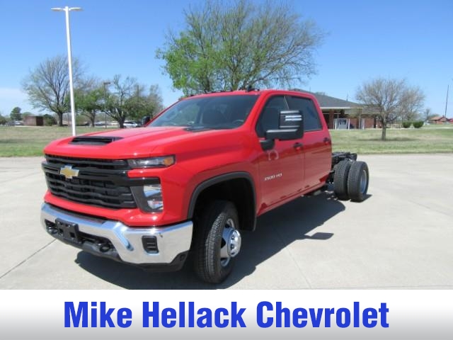 2025 Chevrolet Silverado 3500HD Work Truck photo 3