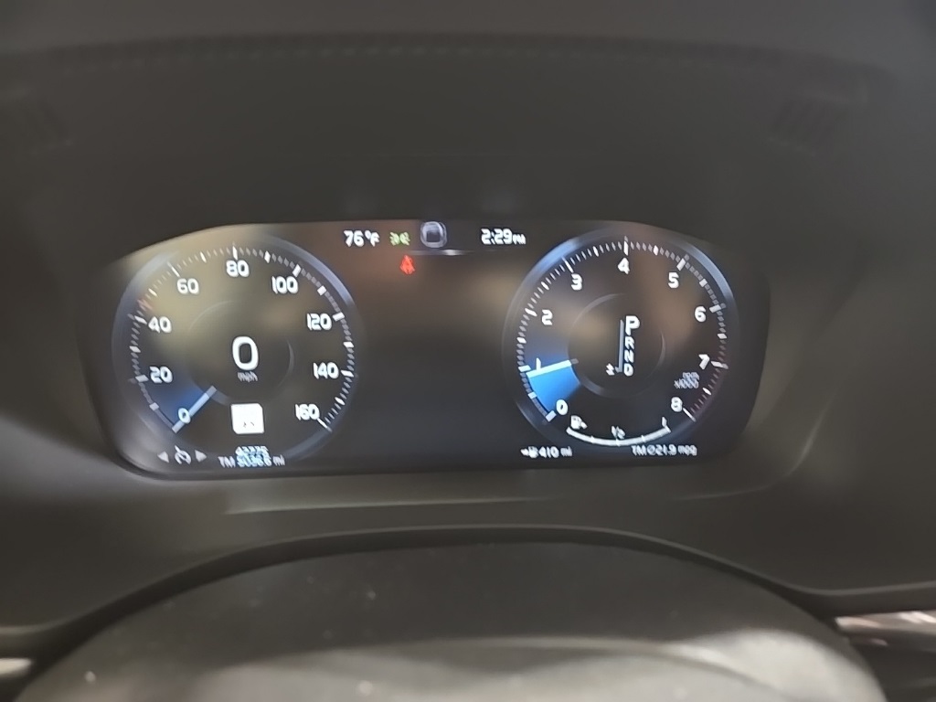 2021 Volvo XC60 T5 Momentum photo 12