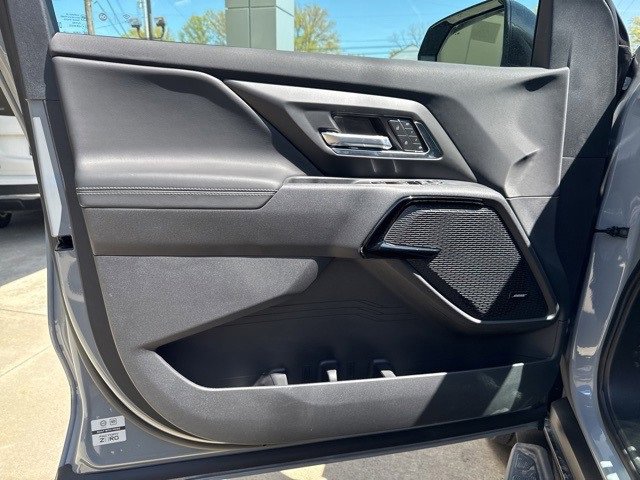 2025 Chevrolet Silverado EV LT photo 14