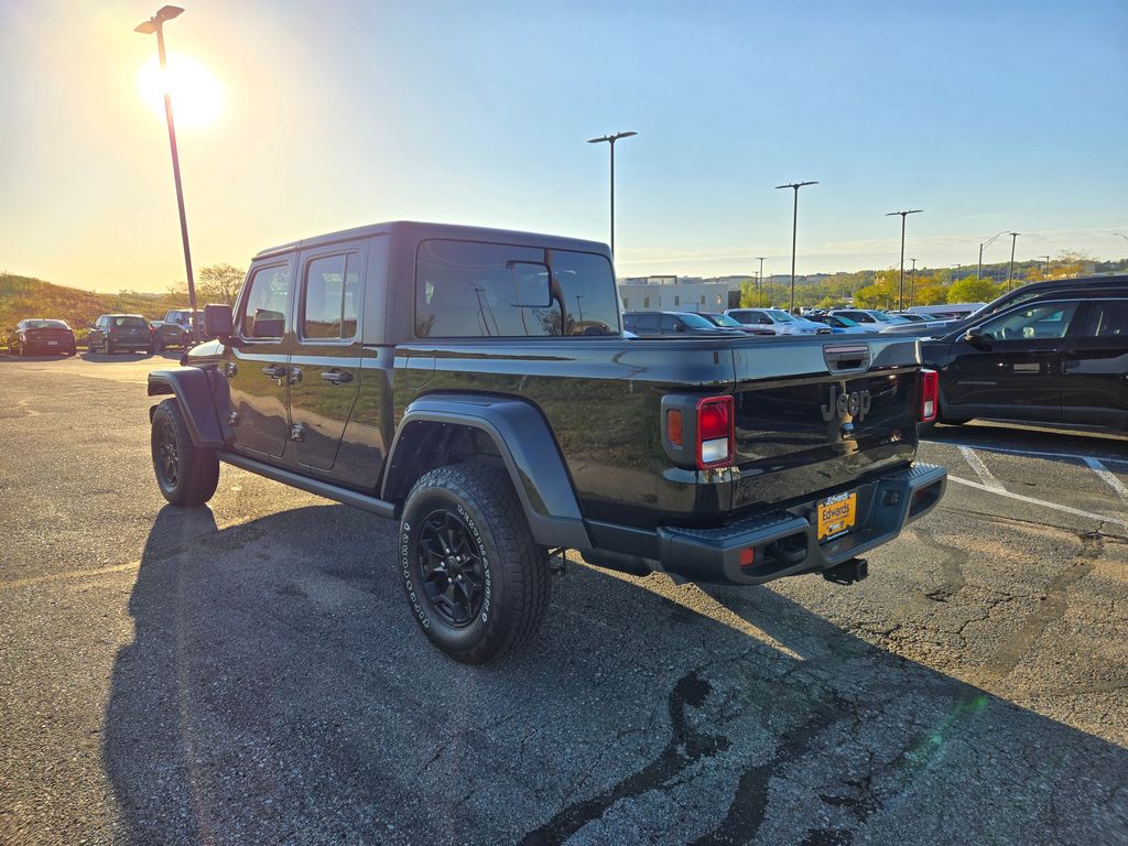 2021 Jeep Gladiator Sport photo 5