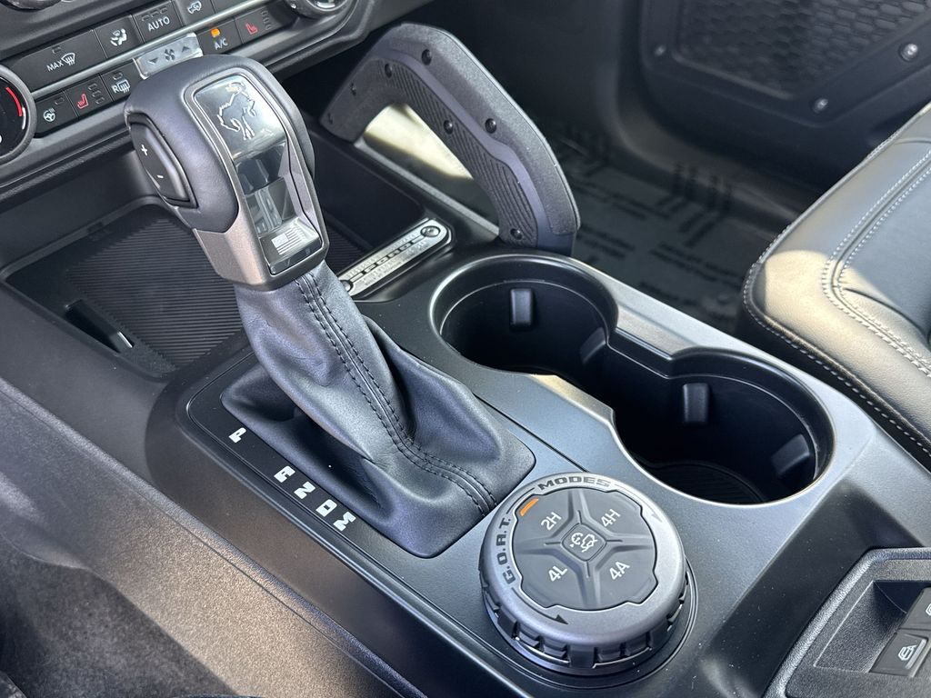 2025 Ford Bronco Outer Banks photo 21