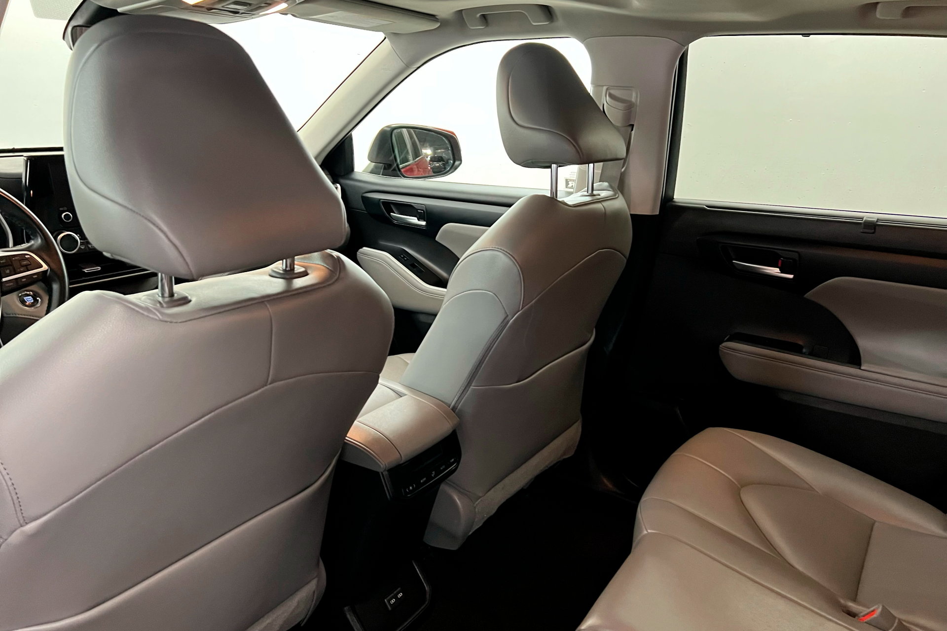 2023 Toyota Highlander XLE photo 19