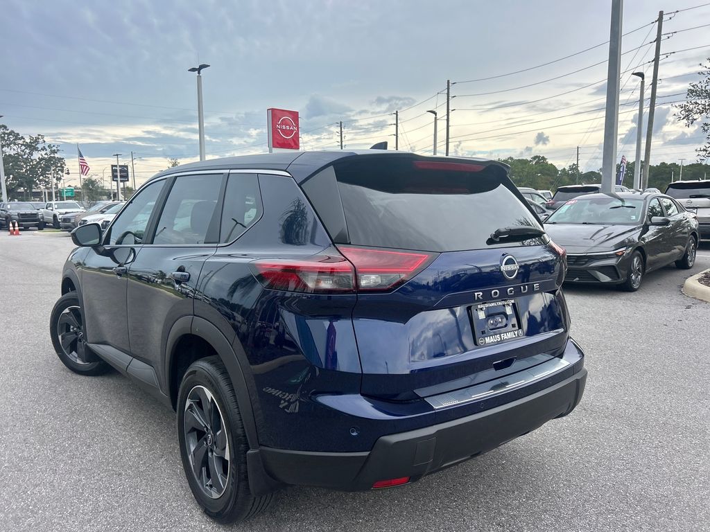 2026 Nissan Rogue SV photo 4