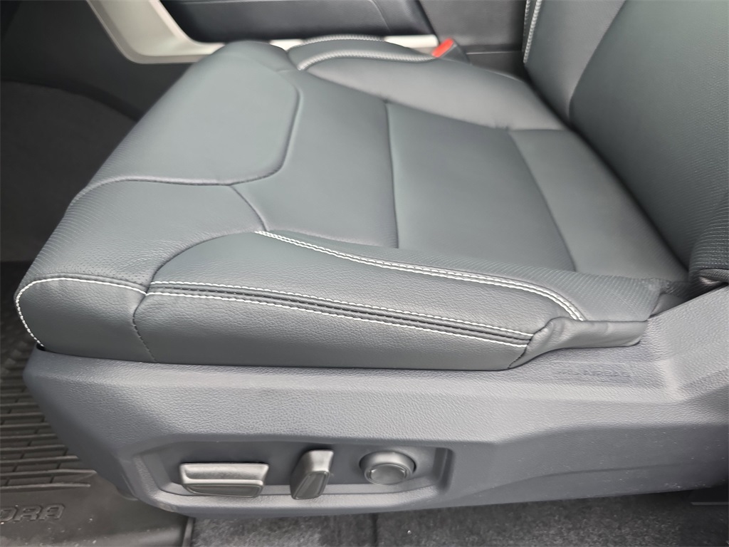 2026 Toyota Tundra SR5 CrewMax photo 27