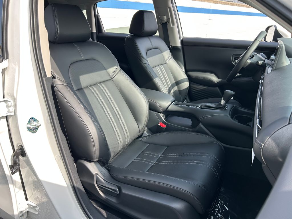 2026 Honda HR-V EX-L photo 24