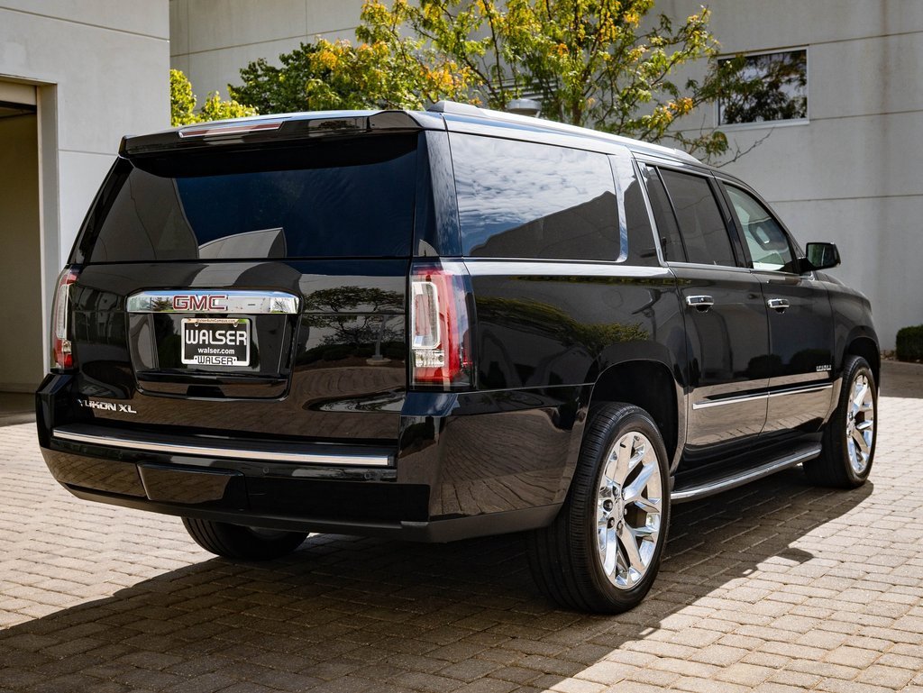 2019 Gmc Yukon XL Denali photo 3