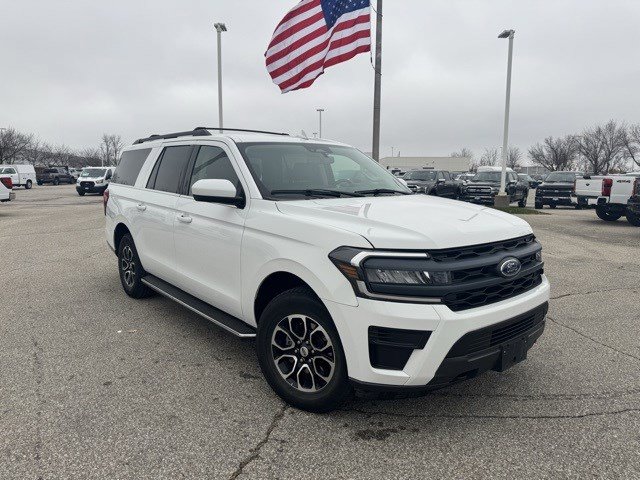 2023 Ford Expedition XLT's photo