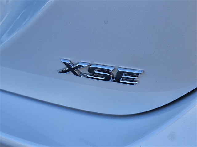 2022 Toyota Camry XSE photo 13