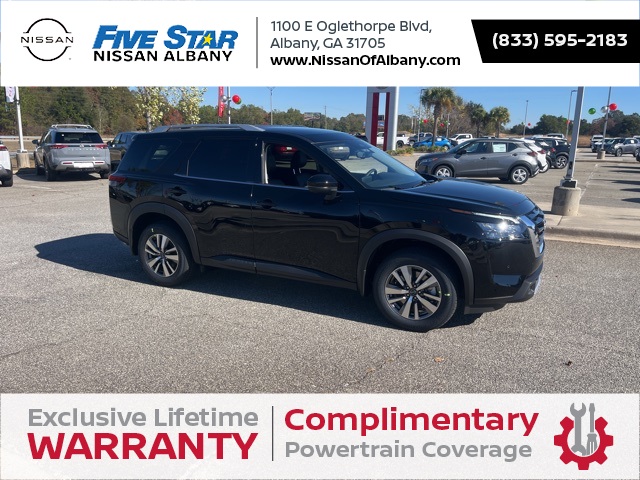 2025 Nissan Pathfinder SL's photo