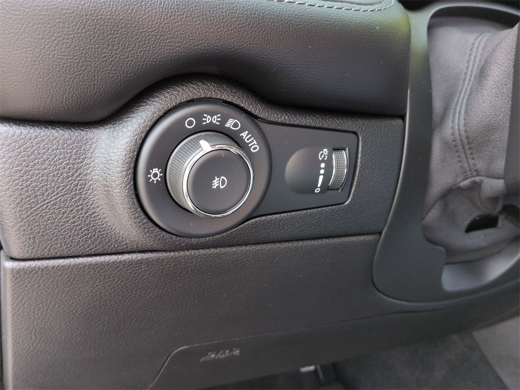 2021 Dodge Durango SXT Plus photo 25