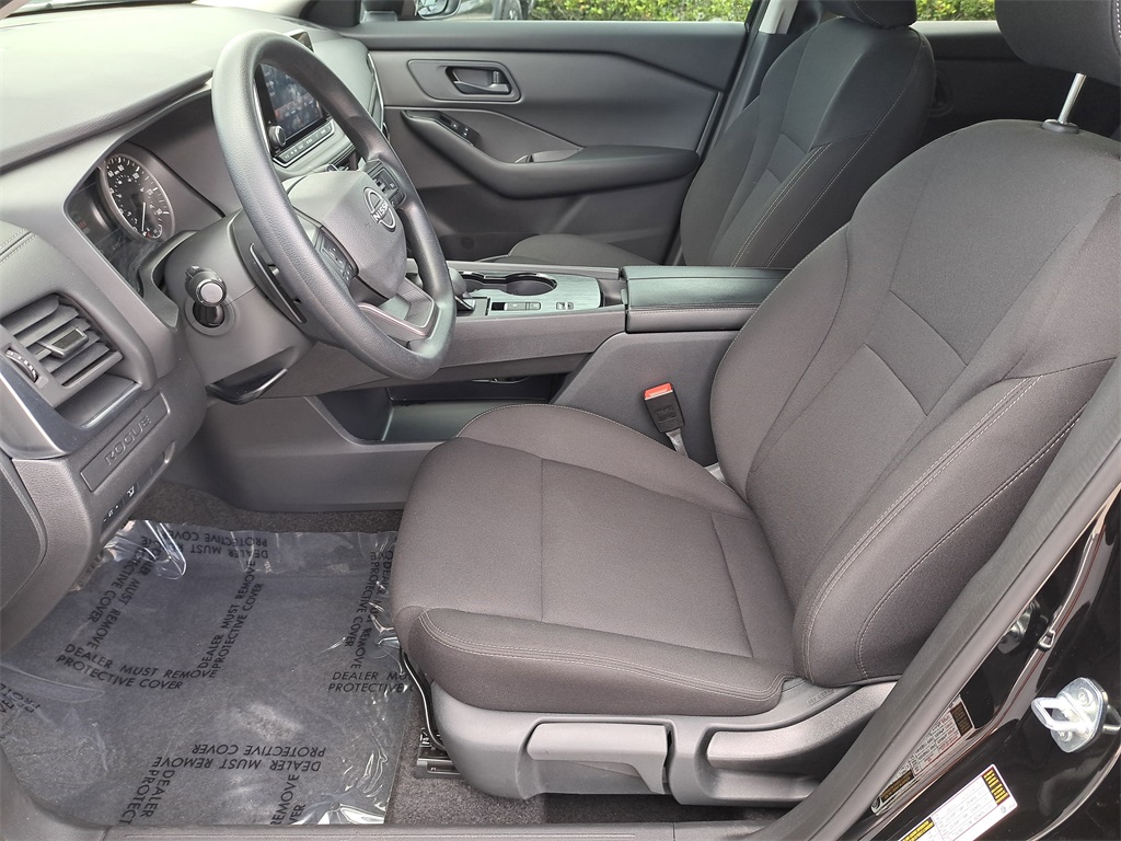 2025 Nissan Rogue S photo 19