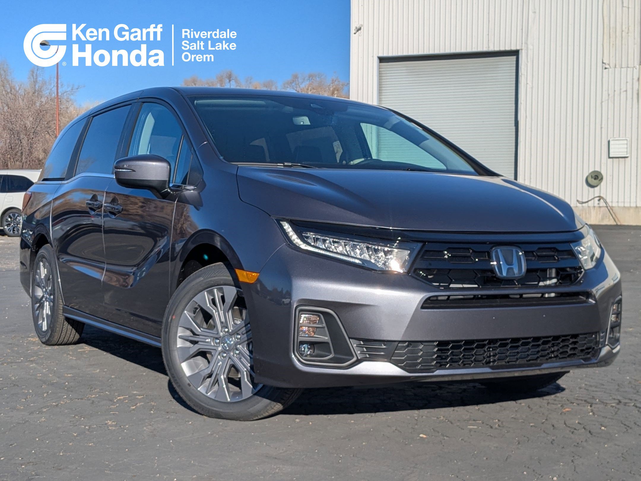 2026 Honda Odyssey Touring's photo