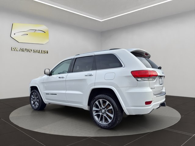 2018 Jeep Grand Cherokee Overland photo 2