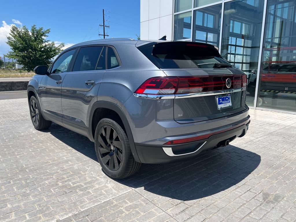 2025 Volkswagen Atlas Cross Sport SE Technology photo 3