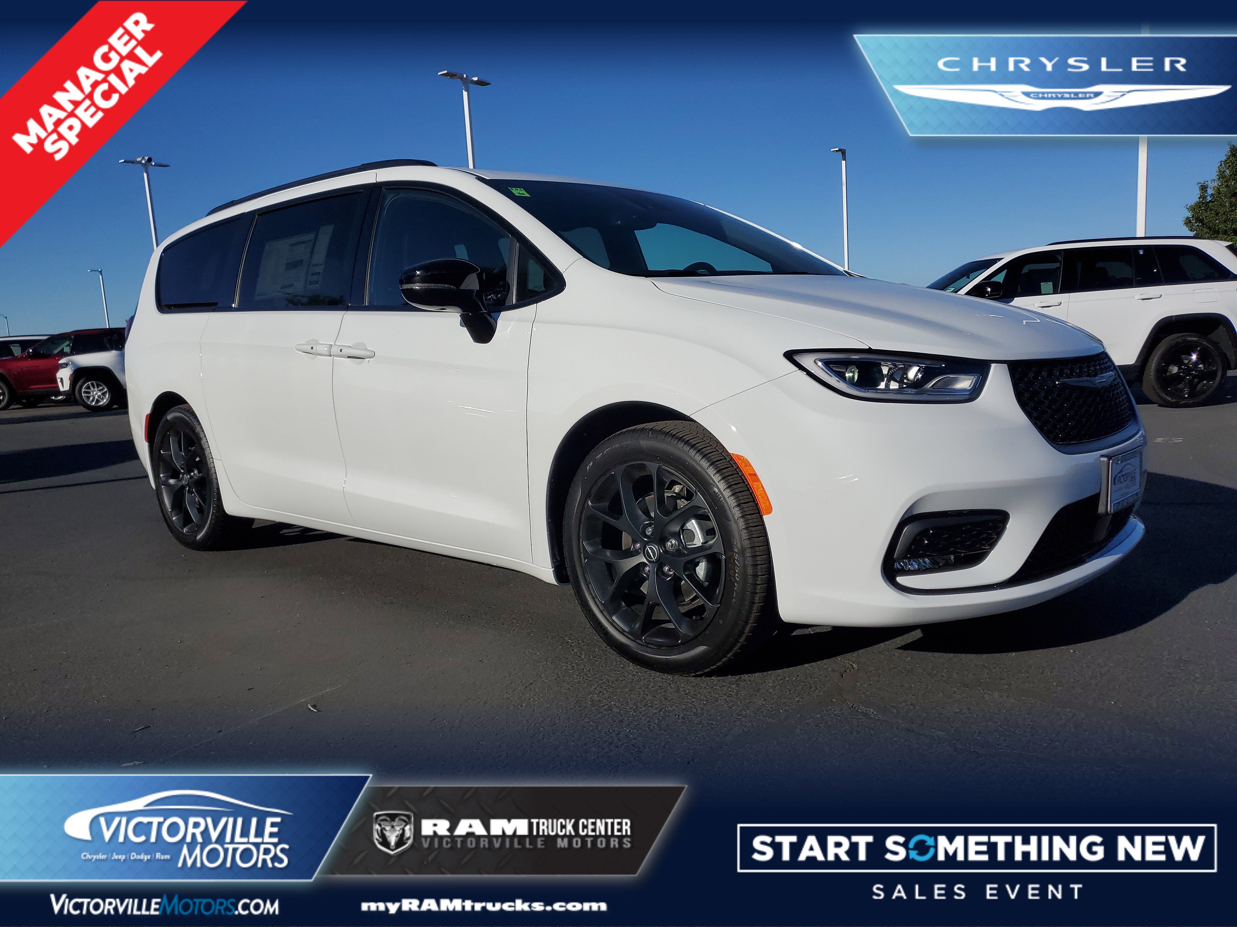 2025 Chrysler Pacifica Limited's photo