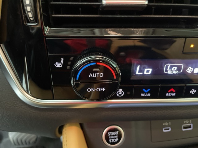 2022 Nissan Rogue Platinum photo 25